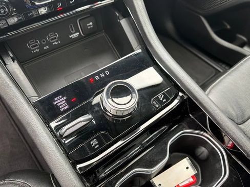 Used 2022 Jeep Grand Cherokee Limited 4xe w/ Luxury Tech Group II AWD/4WD image 21