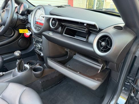 Used 2013 MINI Cooper Roadster FWD image 84