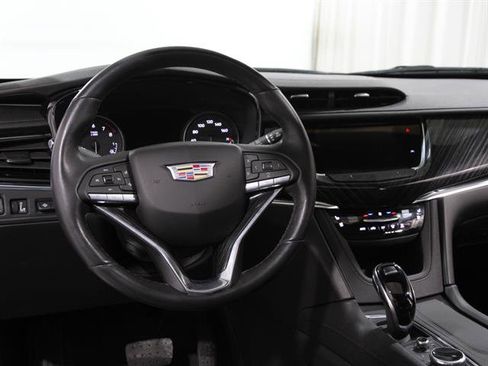 Certified 2023 Cadillac XT6 Premium Luxury w/ Technology Package image 6