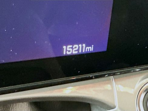 Used 2025 Chevrolet Trax LT w/ LT Convenience Package image 18