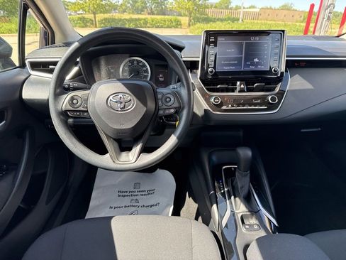 Used 2020 Toyota Corolla LE FWD image 10
