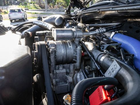 Used 2002 GMC Sierra 2500 4x4 Crew Cab HD w/ SLT Marketing Option Pkg image 18