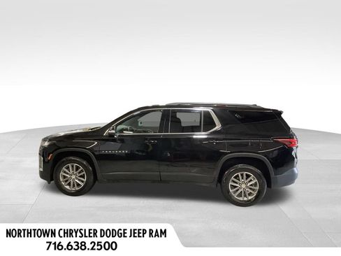 Used 2023 Chevrolet Traverse LT AWD/4WD image 2