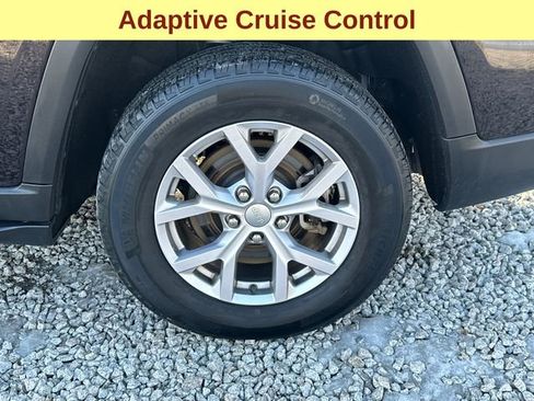 Used 2022 Jeep Grand Cherokee L Limited w/ Trailer Tow Group (B) AWD/4WD image 9