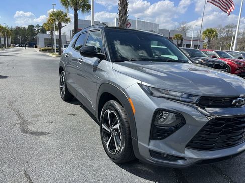 Used 2021 Chevrolet TrailBlazer RS w/ Sun and Liftgate Package image 2