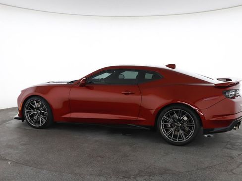 Used 2022 Chevrolet Camaro ZL1 RWD image 8