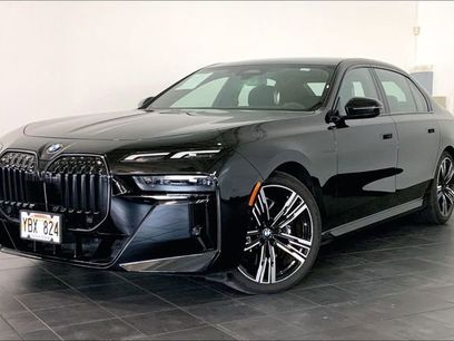 Used 2025 BMW 760i xDrive w/ Premium Package