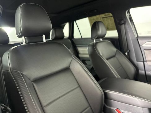 Used 2021 Volkswagen Atlas Cross Sport SE AWD/4WD image 30