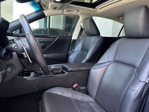Used 2020 Lexus ES 350 w/ Premium Package FWD image 5