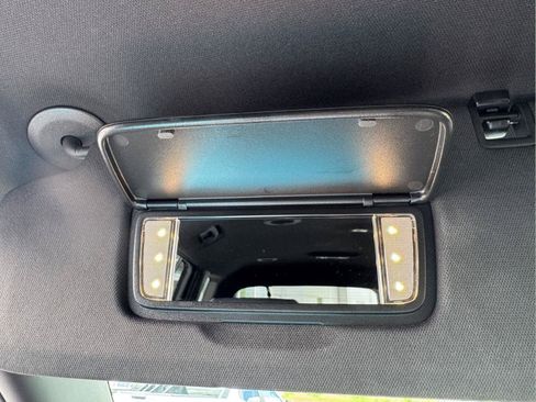 Used 2023 Chevrolet Traverse RS AWD/4WD image 30