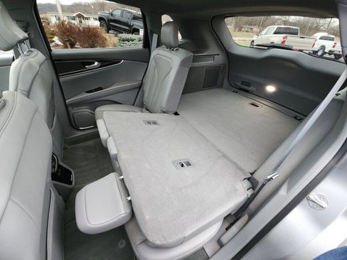 Used 2022 Lincoln Nautilus Reserve image 21