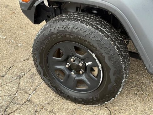 Used 2018 Jeep Wrangler Unlimited Sport image 10