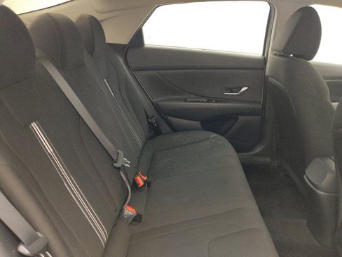 Used 2023 Hyundai Elantra SEL image 19