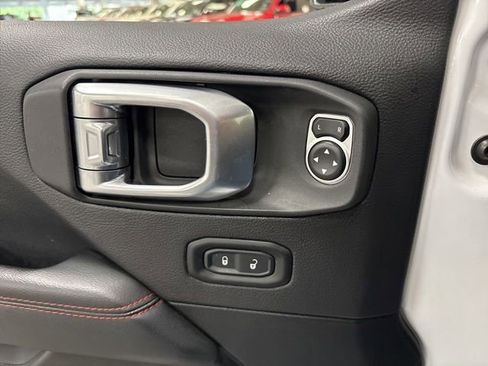 Used 2020 Jeep Wrangler Unlimited Rubicon AWD/4WD image 25