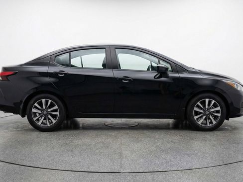 Used 2025 Nissan Versa SV image 8