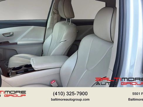 Used 2010 Toyota Venza AWD image 12