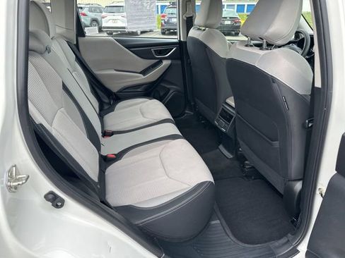 Used 2022 Subaru Forester AWD/4WD image 10
