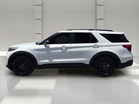 Used 2021 Ford Explorer ST w/ Equipment Group 401A AWD/4WD image 2