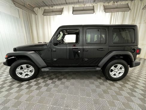 Used 2022 Jeep Wrangler Unlimited Sport image 10