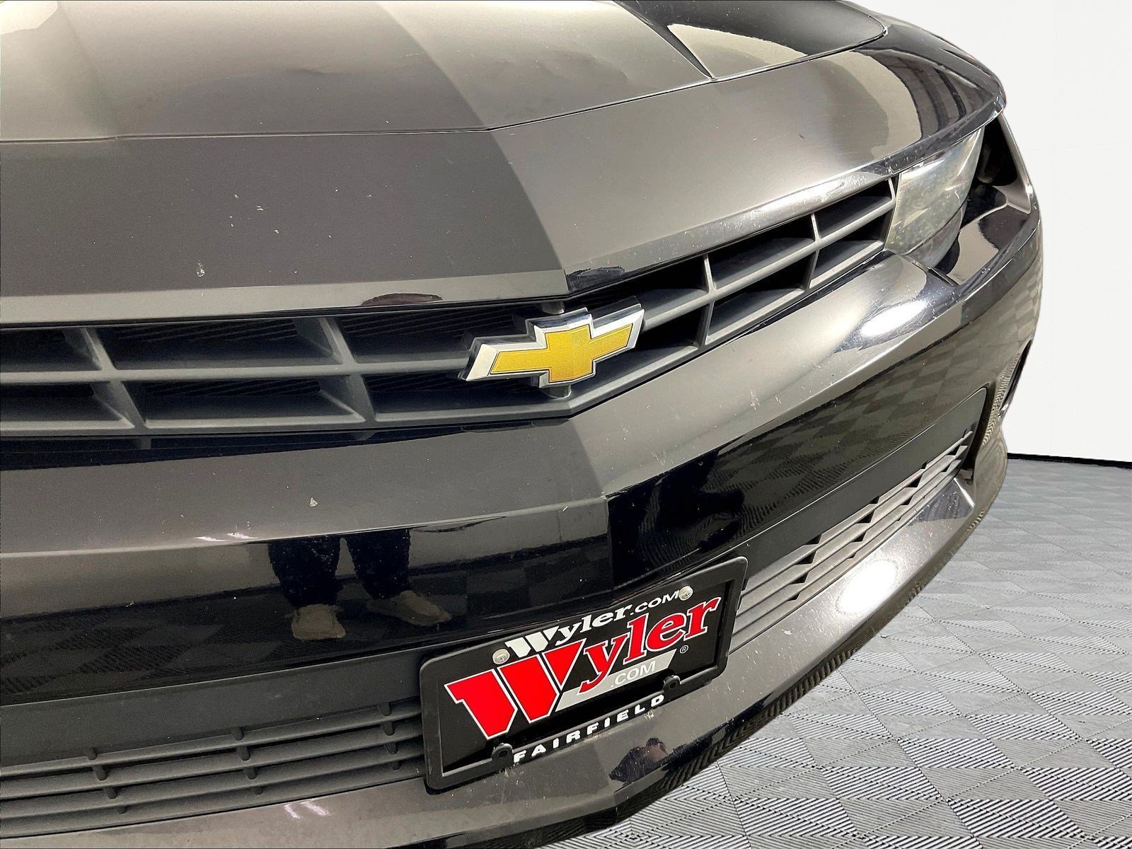 Used 2015 Chevrolet Camaro LS RWD image 30