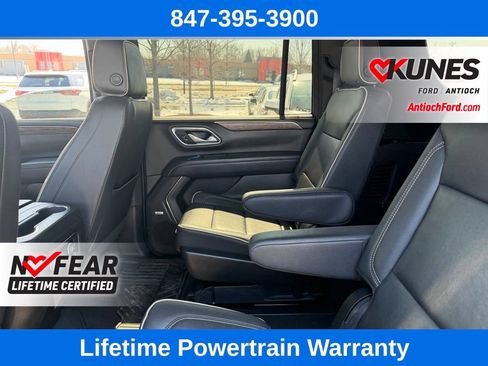Used 2023 Chevrolet Suburban Premier AWD/4WD image 9