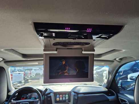 Used 2018 GMC Yukon XL Denali w/ Denali Ultimate Package AWD/4WD image 30