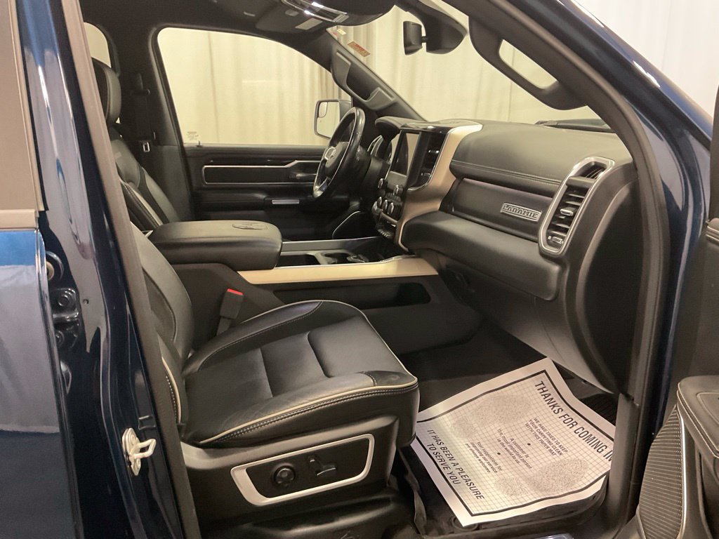 Used 2019 RAM 1500 Laramie w/ Sport Appearance Package AWD/4WD image 9