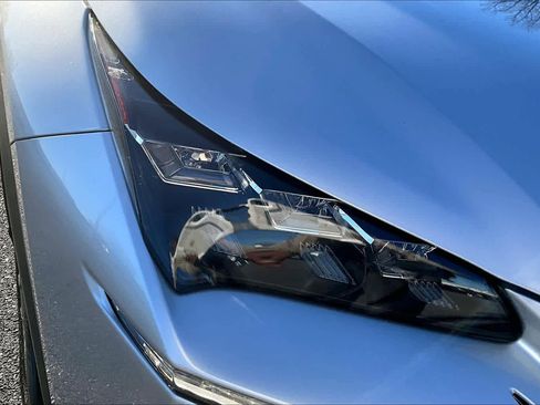 Used 2015 Lexus NX 300h AWD w/ Luxury Package image 28