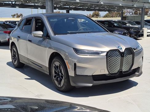 Used 2024 BMW iX xDrive50 w/ Convenience Package AWD/4WD image 3