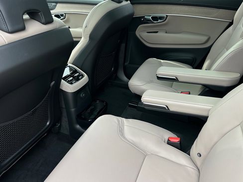 New 2026 Volvo XC90 T8 Ultra w/ Lounge Package AWD/4WD image 10