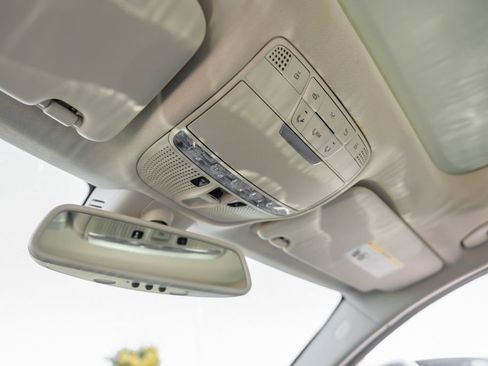 Used 2018 Mercedes-Benz C 300 Sedan image 34