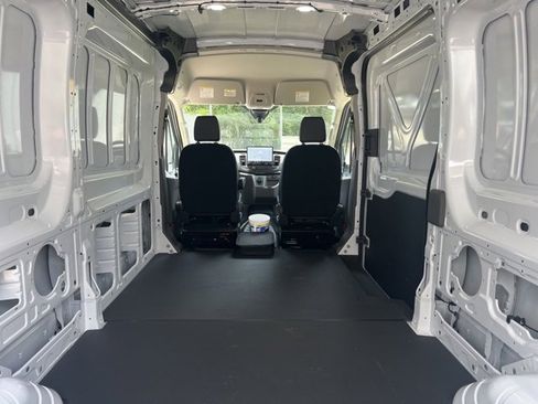 New 2023 Ford E-Transit Medium Roof image 11