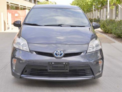 Used 2014 Toyota Prius Three image 1