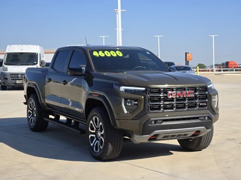 Used 2024 GMC Canyon AT4 w/ Canyon Safety Plus Package image 4