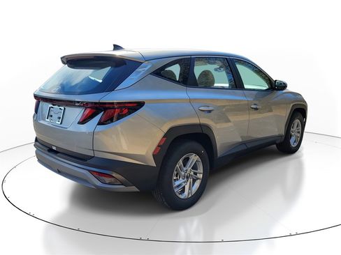 New 2026 Hyundai Tucson SE image 4