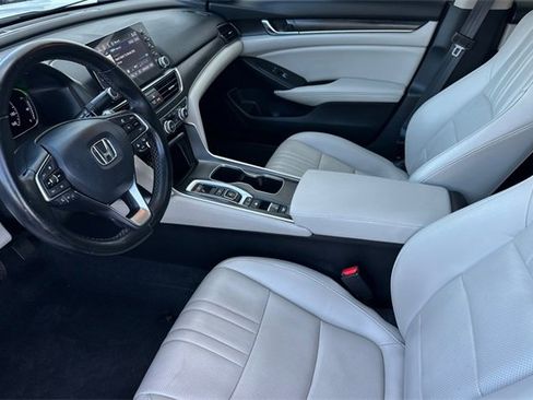 Certified 2022 Honda Accord Touring image 11