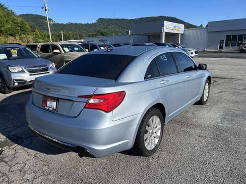 Used 2013 Chrysler 200 Touring FWD image 8