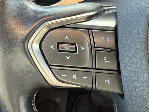 Used 2023 Lexus LX 600 4WD w/ Luxury Package image 23