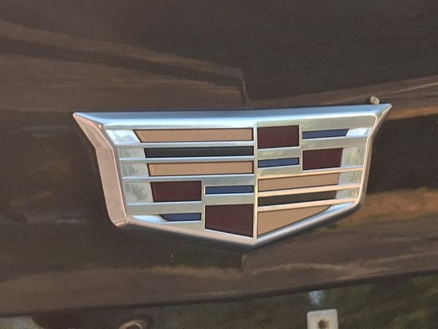 Used 2021 Cadillac XT4 Luxury w/ Cold Weather Package AWD/4WD image 30