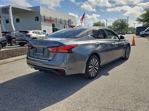 Certified 2023 Nissan Altima 2.5 SV FWD image 8