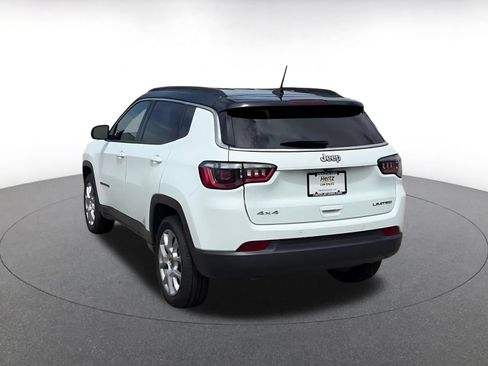 Used 2025 Jeep Compass Limited AWD/4WD image 9