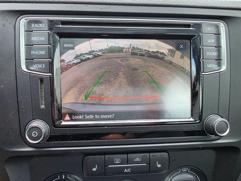Used 2018 Volkswagen Jetta SE FWD image 15