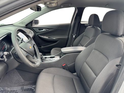 Used 2022 Chevrolet Malibu LT FWD image 9