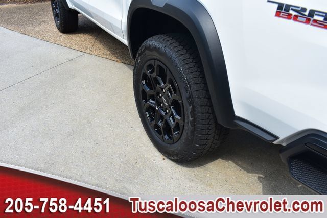 Used 2026 Chevrolet Colorado Trail Boss AWD/4WD image 16