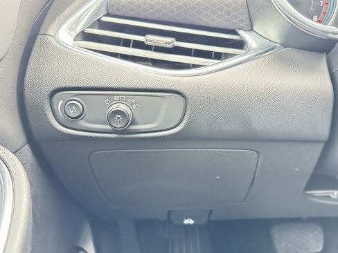 Used 2017 Chevrolet Malibu LT w/ Driver Confidence Package image 27