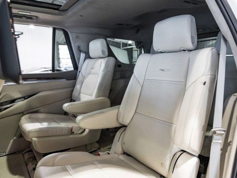 Used 2025 Cadillac Escalade Sport Platinum w/ LPO, Floor Liner Package image 28