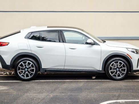 Used 2026 BMW X2 xDrive28i w/ Convenience Package AWD/4WD image 8