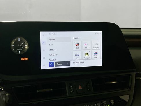 Used 2023 Lexus ES 350 w/ Premium Package FWD image 13