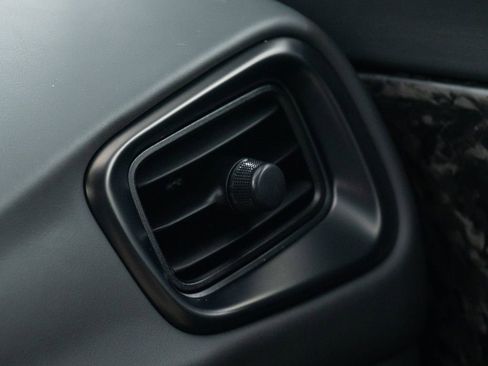 Used 2023 Aston Martin DB11 V12 image 35