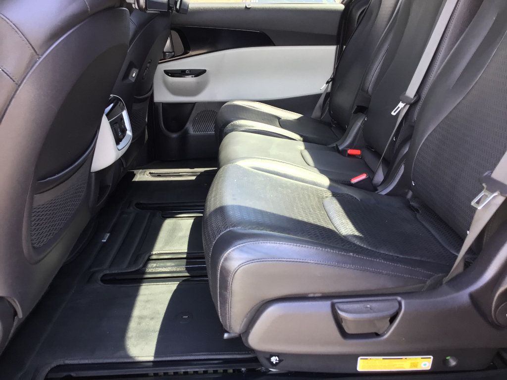Used 2024 Kia Carnival SX Prestige FWD image 17